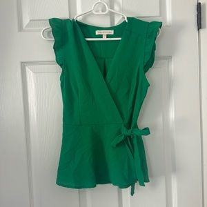 Green small faux cross over tie top. Never worn. Only tried on.